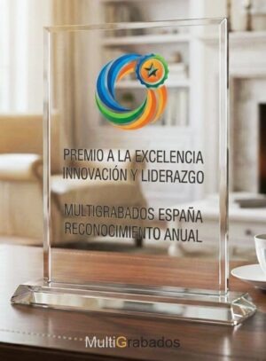 Trofeo de cristal rectangular con base transparente modelo Crystal Block Prestige