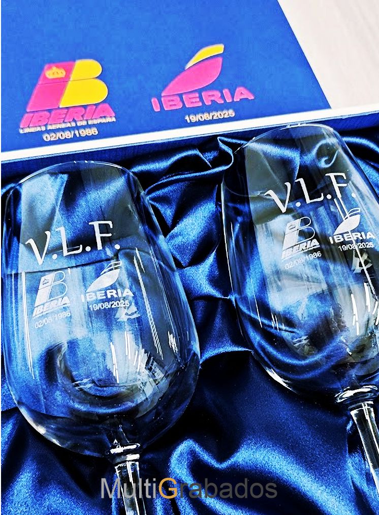 Estuche y Copas de Vino Cristal Bohemia con Grabado Láser - Imagen 3